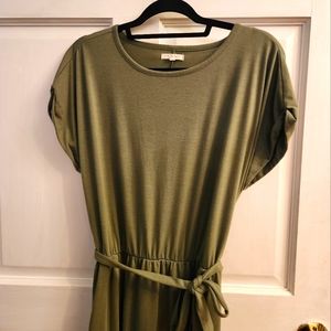 Maurices Teeshirt Maxi with high/low split skirt in Olive